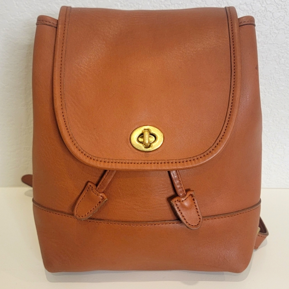 Vintage COACH Daypack in Camel Brown